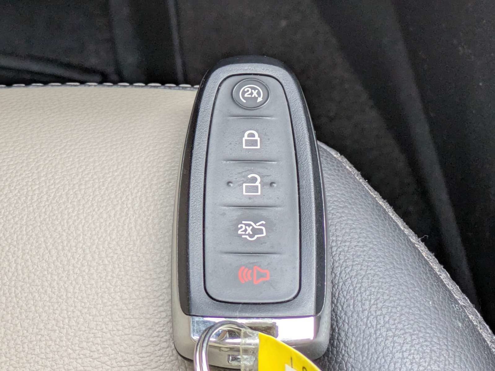 Used 2019 Ford Escape SEL FWD image 29