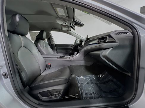 Used 2023 Toyota Camry XSE image 30