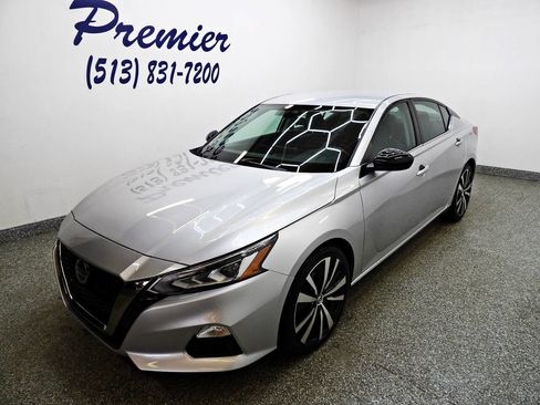 Used 2021 Nissan Altima 2.5 SR image 1