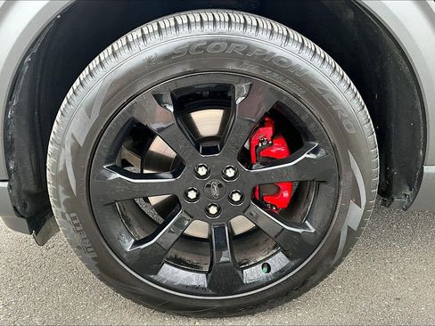 Used 2023 Ford Explorer ST w/ Equipment Group 401A AWD/4WD image 9