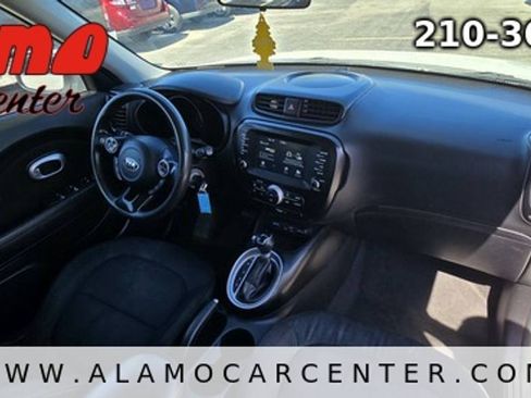 Used 2018 Kia Soul + FWD image 14