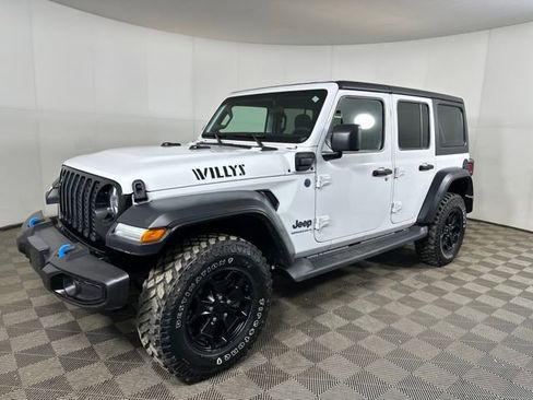 Used 2023 Jeep Wrangler Unlimited w/ Cold Weather Group image 7
