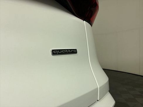 Used 2025 Audi Q5 Premium Plus w/ Premium Plus AWD/4WD image 8