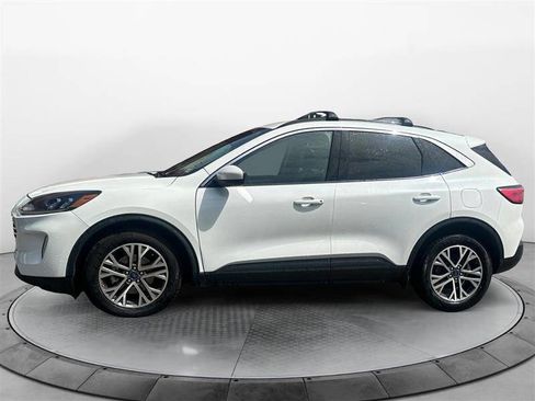 Used 2022 Ford Escape SEL image 2