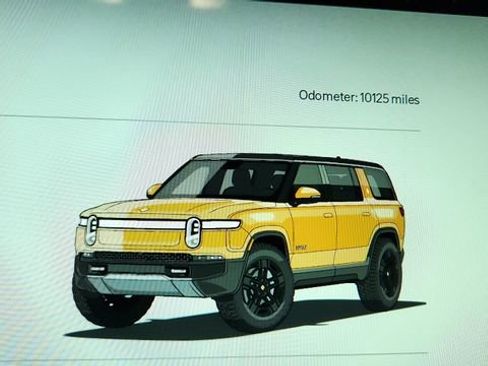 Used 2024 Rivian R1S Adventure image 43