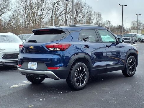 Used 2023 Chevrolet TrailBlazer LT image 2