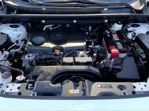 Used 2021 Toyota RAV4 XLE FWD image 31