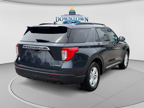 Used 2023 Ford Explorer XLT AWD/4WD image 3