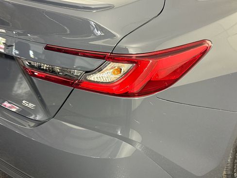 Used 2025 Toyota Camry SE w/ Convenience Package FWD image 34