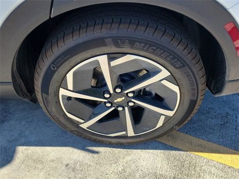 New 2026 Chevrolet Equinox EV LT image 5