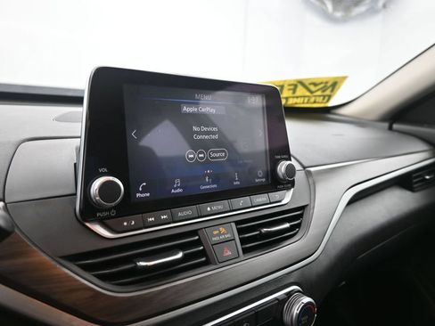 Used 2024 Nissan Altima 2.5 SV FWD image 27
