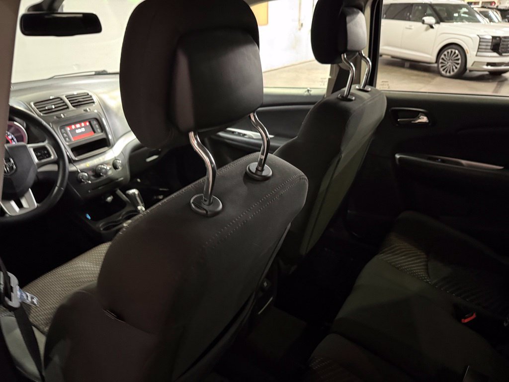Used 2019 Dodge Journey SE w/ Connectivity Group FWD image 28