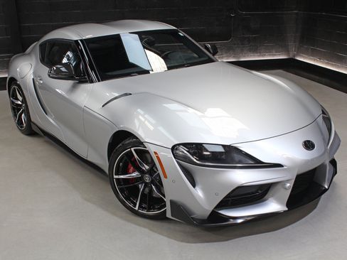Used 2021 Toyota Supra Premium w/ Driver Assist Package RWD image 10