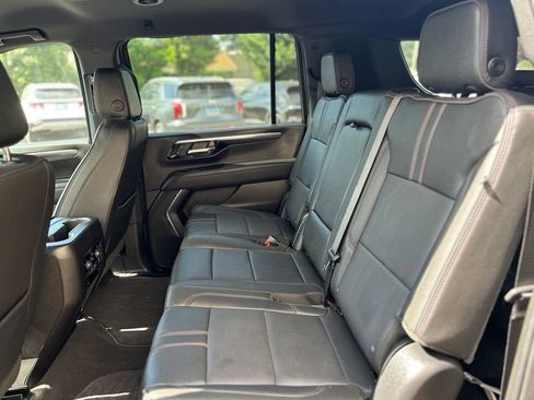 Used 2026 Chevrolet Suburban RST AWD/4WD image 13