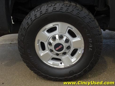 Used 2011 GMC Sierra 3500 SLT w/ SLT Convenience Package AWD/4WD image 40
