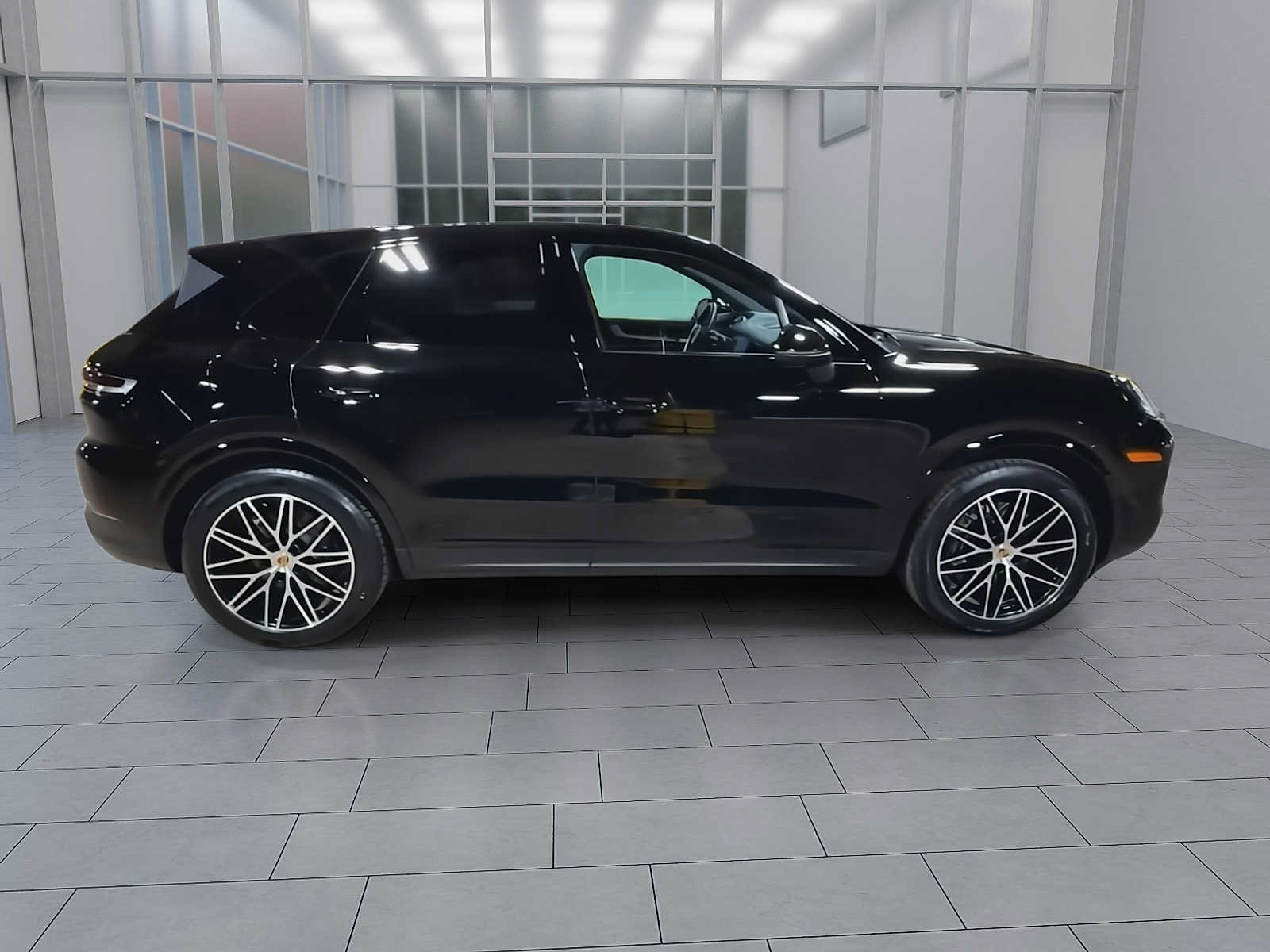 Used 2024 Porsche Cayenne AWD/4WD image 9