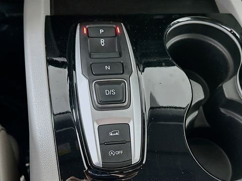 Used 2022 Honda Pilot Touring image 17