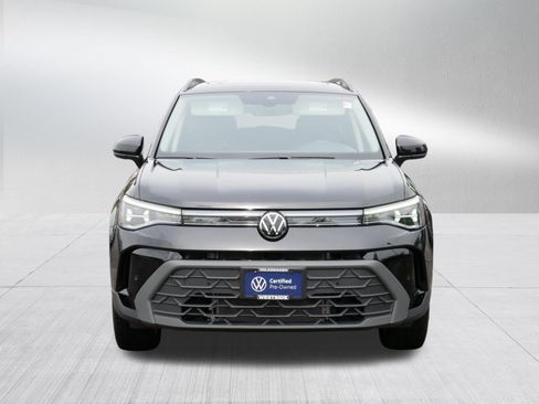 Certified 2025 Volkswagen Taos SE AWD/4WD image 2