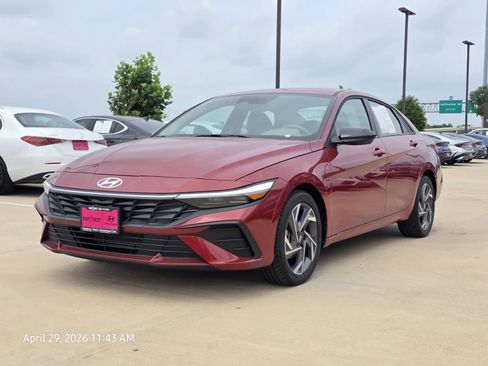 Certified 2025 Hyundai Elantra Sport FWD image 2