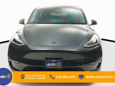 Used 2024 Tesla Model Y Long Range RWD image 4