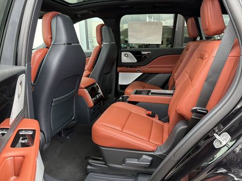 New 2026 Lincoln Aviator Reserve image 6