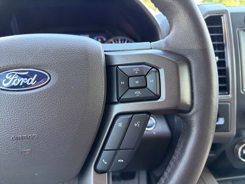Used 2020 Ford Expedition XLT w/ Equipment Group 202A RWD image 17