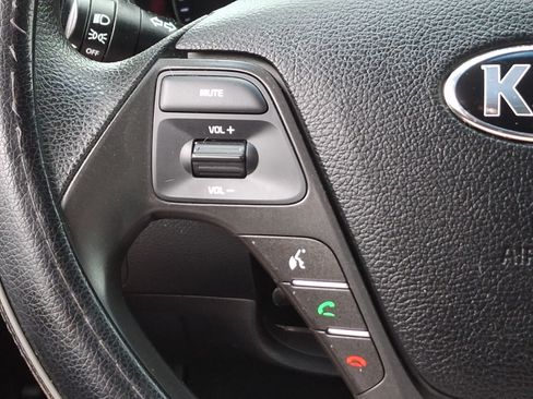 Used 2017 Kia Forte LX FWD image 20