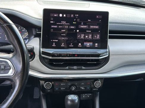 Used 2022 Jeep Compass Limited w/ Sun and Sound Group AWD/4WD image 22