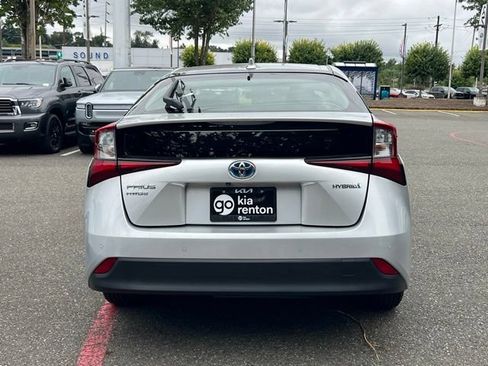Used 2020 Toyota Prius LE AWD/4WD image 6