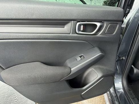 Used 2025 Honda Civic Sport image 14