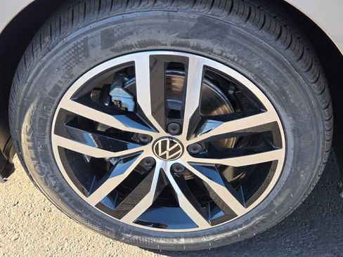 New 2026 Volkswagen Jetta SE image 5