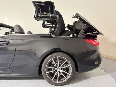 Used 2025 BMW 430i Convertible RWD image 31