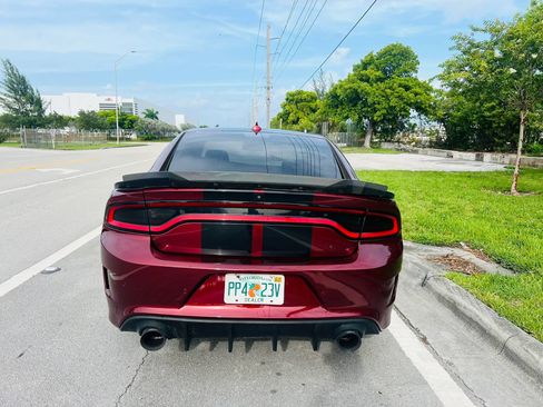 Used 2019 Dodge Charger R/T w/ Plus Group RWD image 4