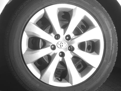 Used 2025 Toyota Corolla LE FWD image 12