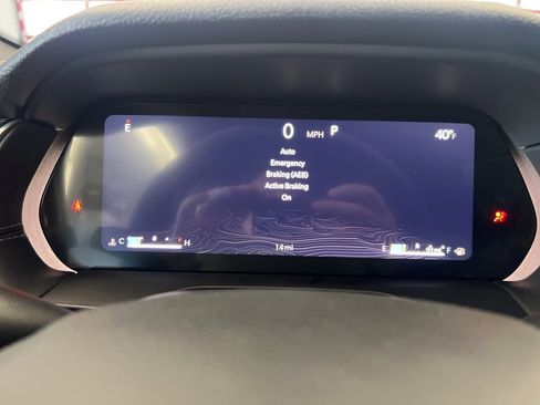 New 2025 Jeep Grand Cherokee Altitude image 11