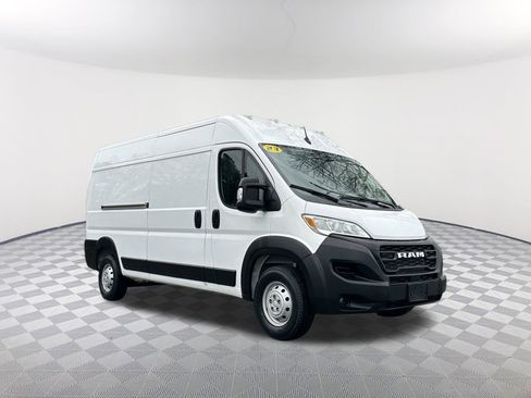 Used 2023 RAM ProMaster 2500 image 4