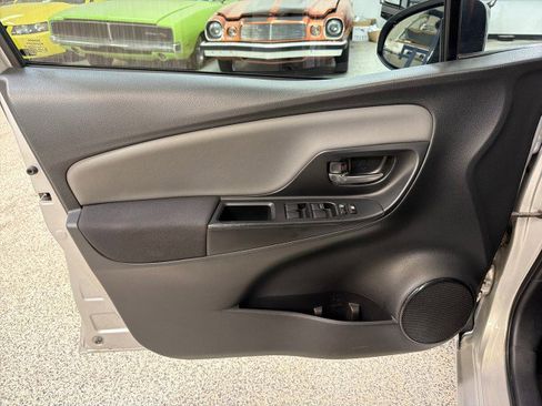 Used 2015 Toyota Yaris SE image 16