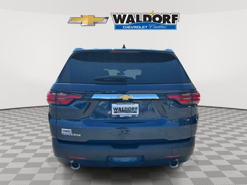 Used 2023 Chevrolet Traverse LS w/ Safety Package FWD image 5