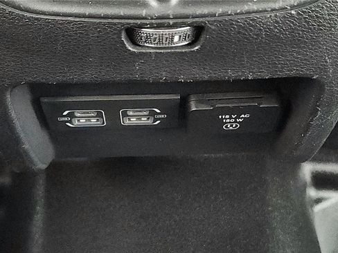 Used 2021 Jeep Cherokee Latitude Lux w/ Comfort/Convenience Group image 28