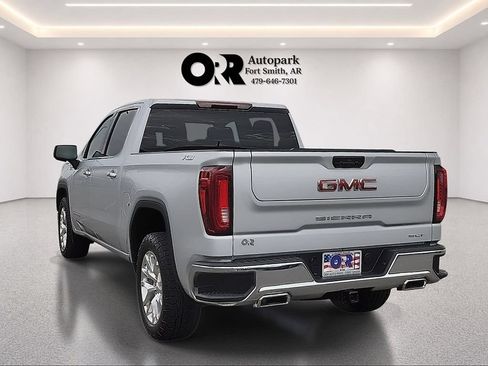 Used 2021 GMC Sierra 1500 SLT AWD/4WD image 4