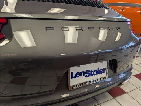 Used 2017 Porsche 911 Carrera RWD image 9
