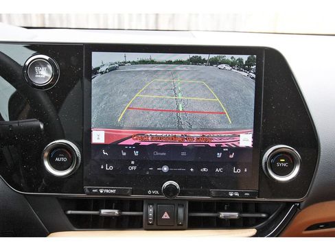 Used 2024 Lexus NX 250 FWD w/ Towing Package (2000 Lbs) image 28