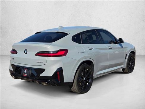 Certified 2025 BMW X4 xDrive30i w/ Premium Package AWD/4WD image 5