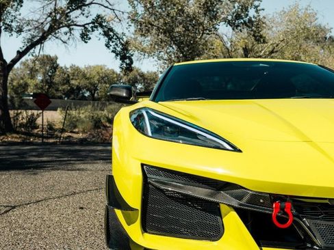 Used 2024 Chevrolet Corvette Z06 RWD image 9
