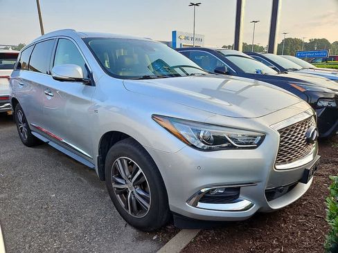 Used 2019 INFINITI QX60 Luxe w/ Essential Package AWD/4WD image 2