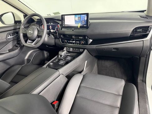 Used 2024 Nissan Rogue SL w/ SL Premium Package FWD image 15