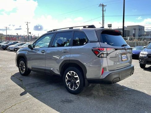 Certified 2025 Subaru Forester Premium AWD/4WD image 7
