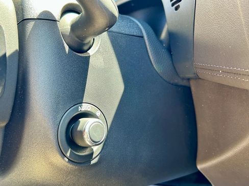 Used 2020 Jaguar F-PACE Prestige image 31