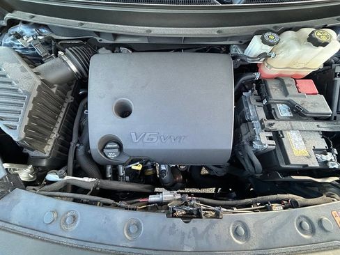 Used 2023 Buick Enclave Essence w/ Experience Buick Package FWD image 12