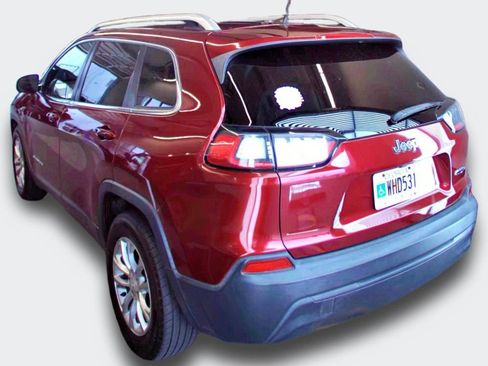 Used 2019 Jeep Cherokee Latitude w/ Popular Appearance Group FWD image 4